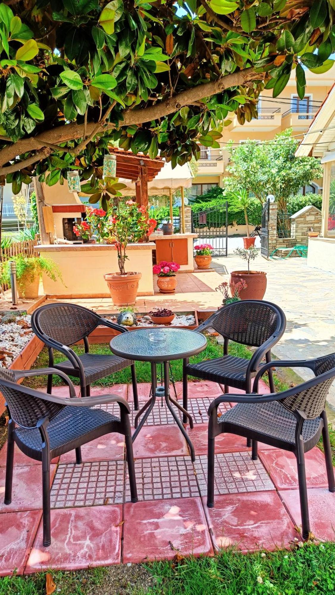 Aparthotel Garden House Katerina Leptokaryá Exterior foto